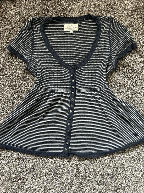 Abercrombie & Fitch Tops - SOLD ❌Y2k Abercrombie & Fitch Babydoll Top